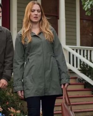 Alexandra Breckenridge Series Virgin River Melinda Monroe Green Hooded Jacket